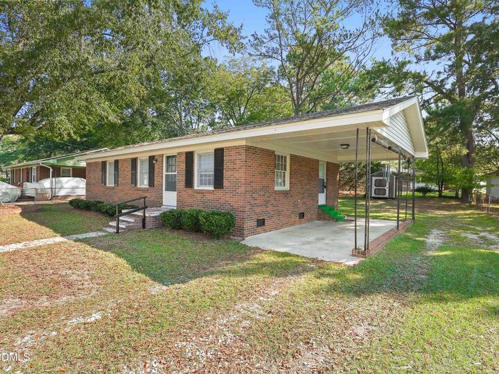 Property Photo:  817 S Brake Street  NC 27856 