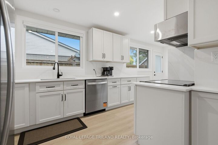 Photo de la propriété: 27 Aldborough Avenue Upper ON N5R 4S8
