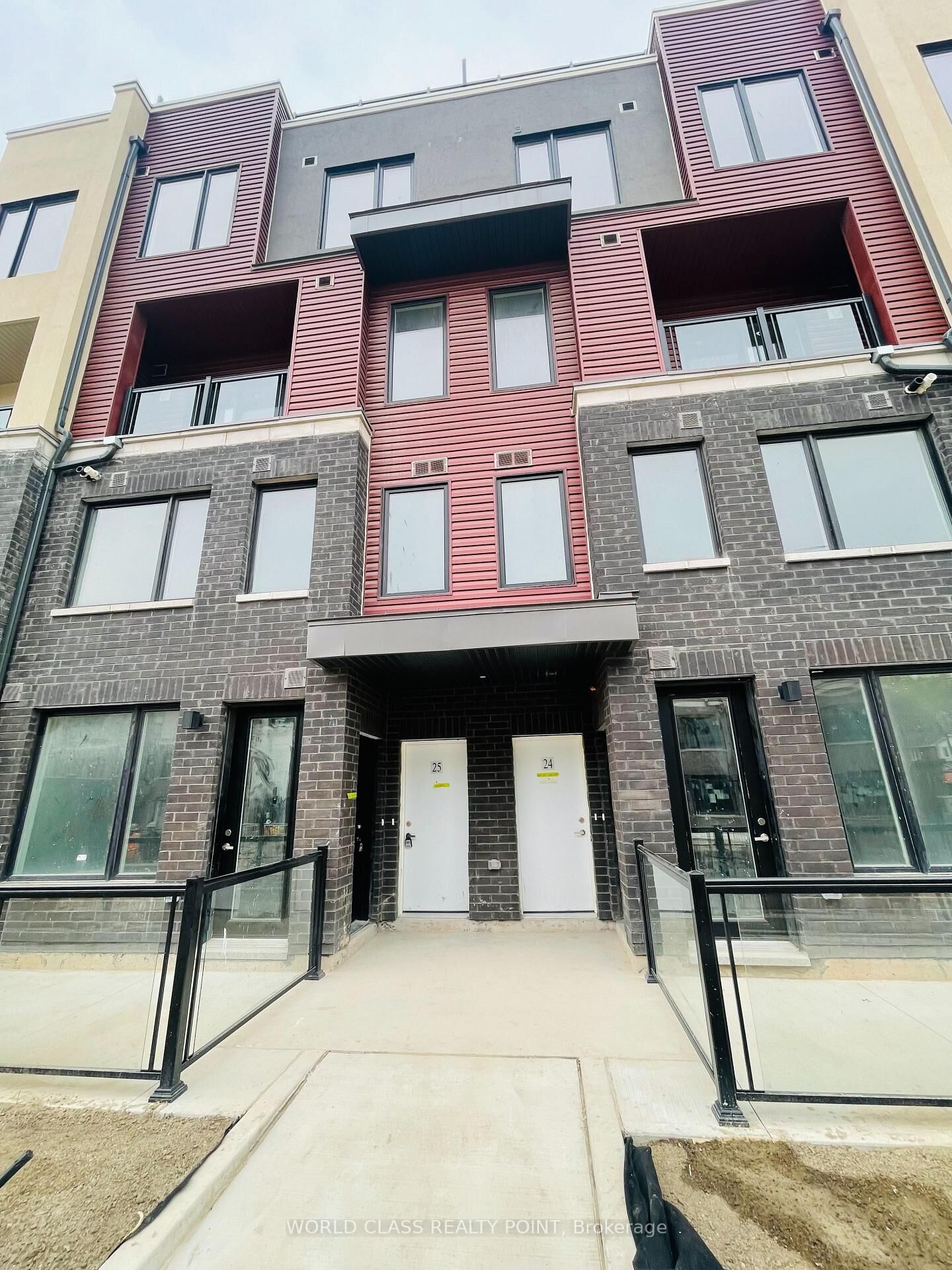 Property Photo:  3546 Colonial Drive 25  ON L5L 0C1 