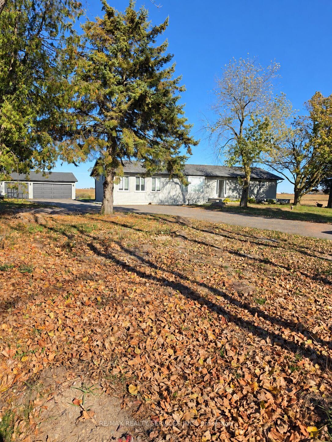 Property Photo: 13195 Heritage Road ON L7C 1V1