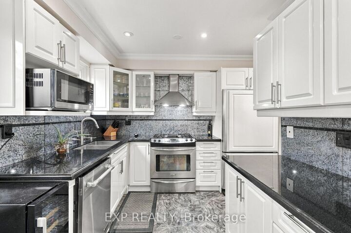 Property Photo:  88 Valdor Drive  ON M1V 1R5 
