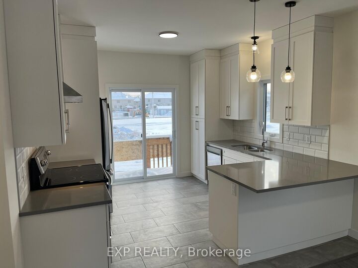 Property Photo:  237 Cypress Street  ON K0A 2M0 