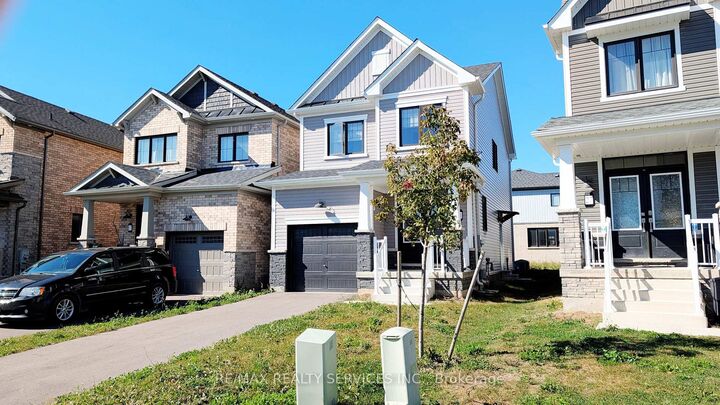 Property Photo:  21 Keelson Street Upper  ON L4B 0M2 