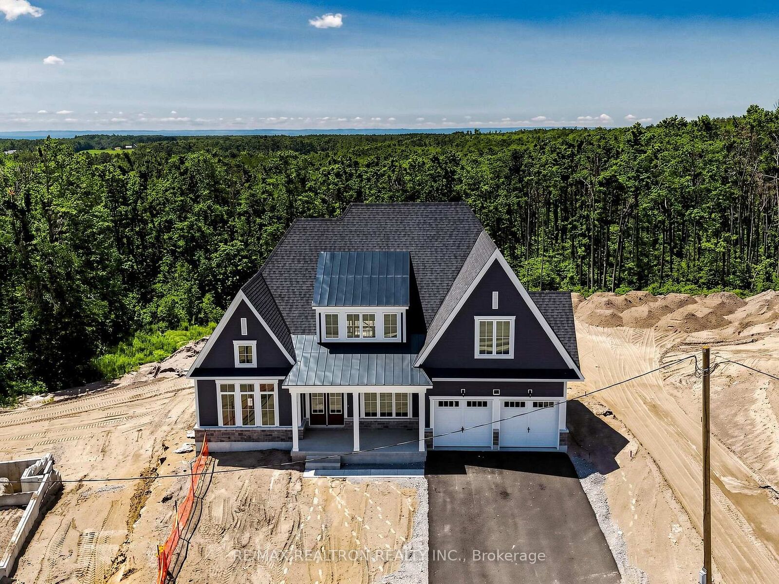 Property Photo: 76 Eagles Rest Estates Drive ON L0L 2L0