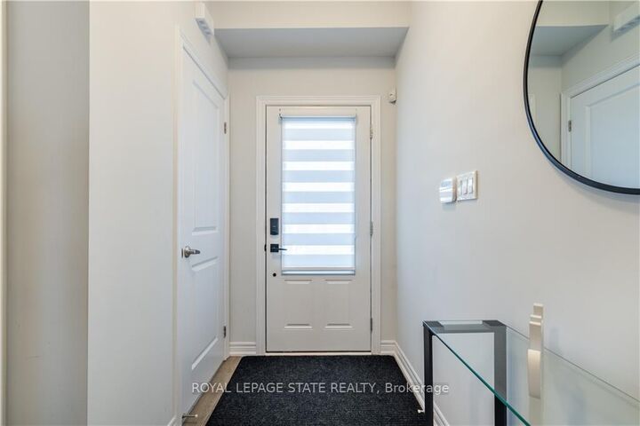 Property Photo:  26 Foothills Lane  ON L8E 0K1 