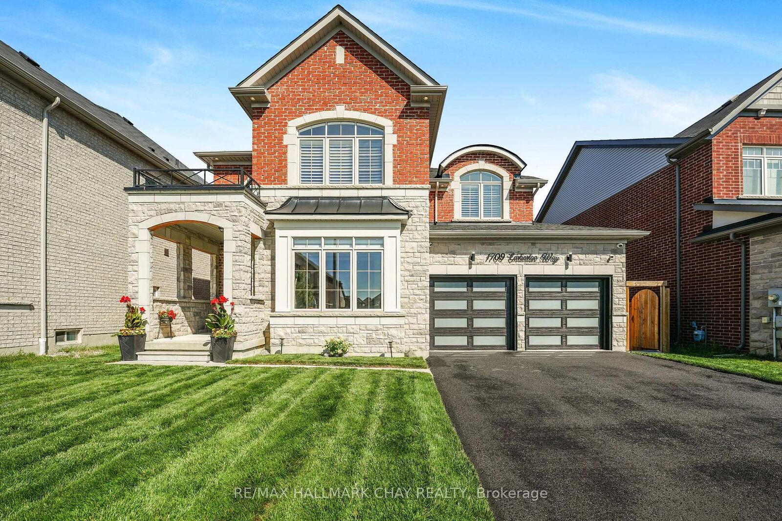 Photo de la propriété:  1709 Emberton Way  ON L9S 0N4 