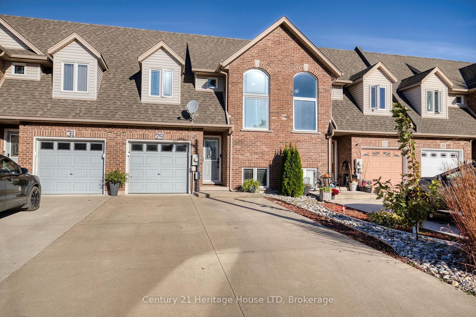 Property Photo:  29 Bluegrass Crescent  ON L2P 0A8 