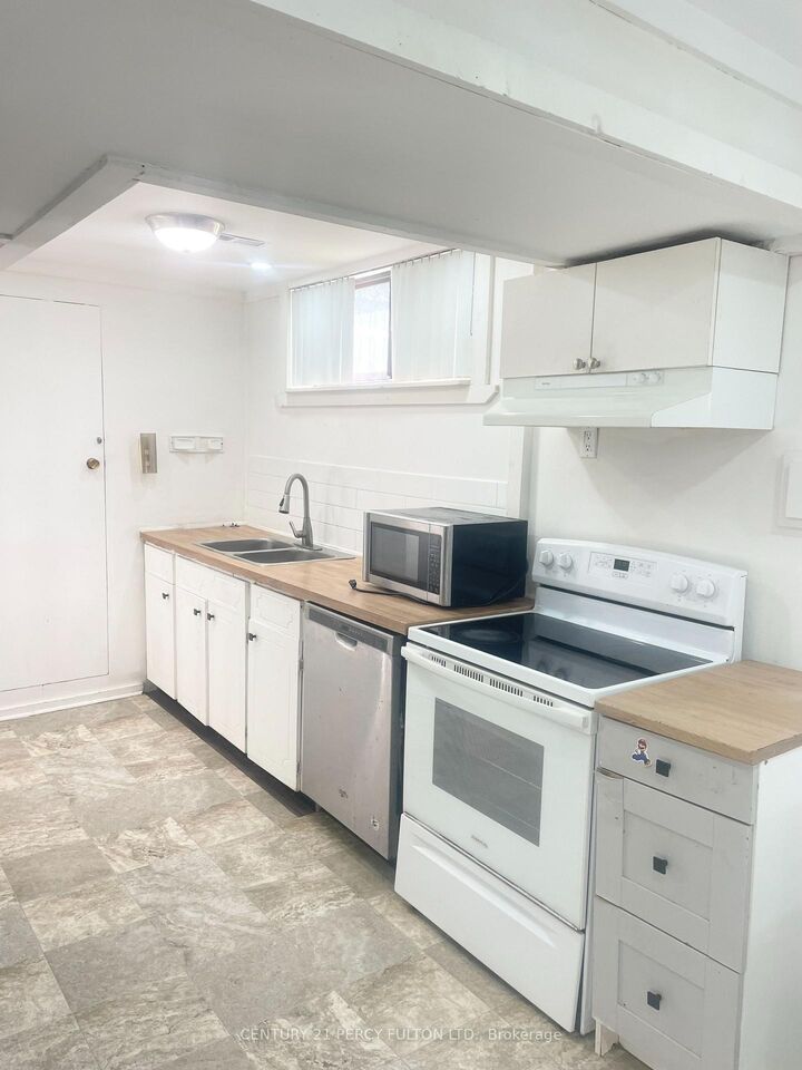 Property Photo:  26 Flintwick Drive Bsmt  ON M1P 4G9 