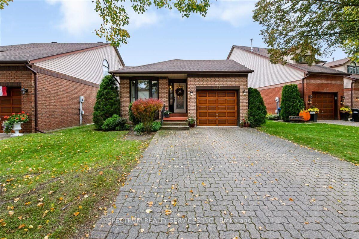 Property Photo:  132 Riverview Road  ON L9R 1S4 