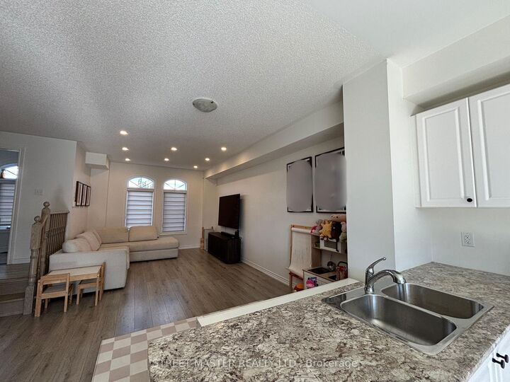 Property Photo:  15 Gilford Street  ON L6X 5R6 