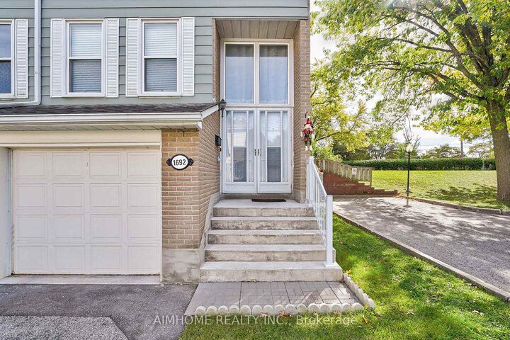 Property Photo:  1692 John Street  ON L3T 1Y9 