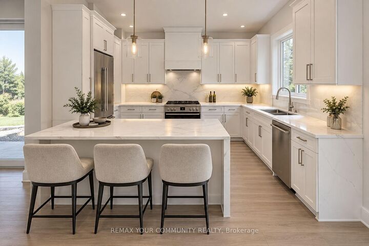 Property Photo:  326 Annshiela Drive 1  ON L4P 3A5 