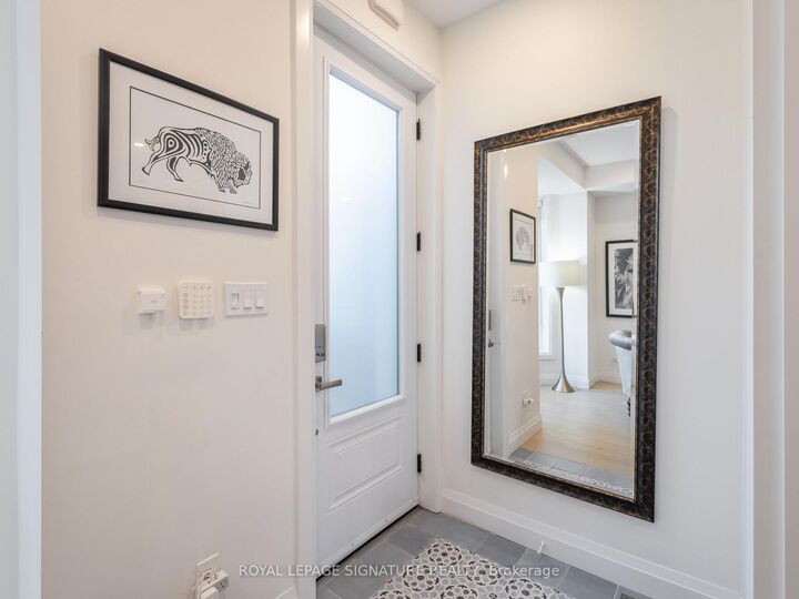 Photo de la propriété: 79 Lewis Street ON M4M 2H2