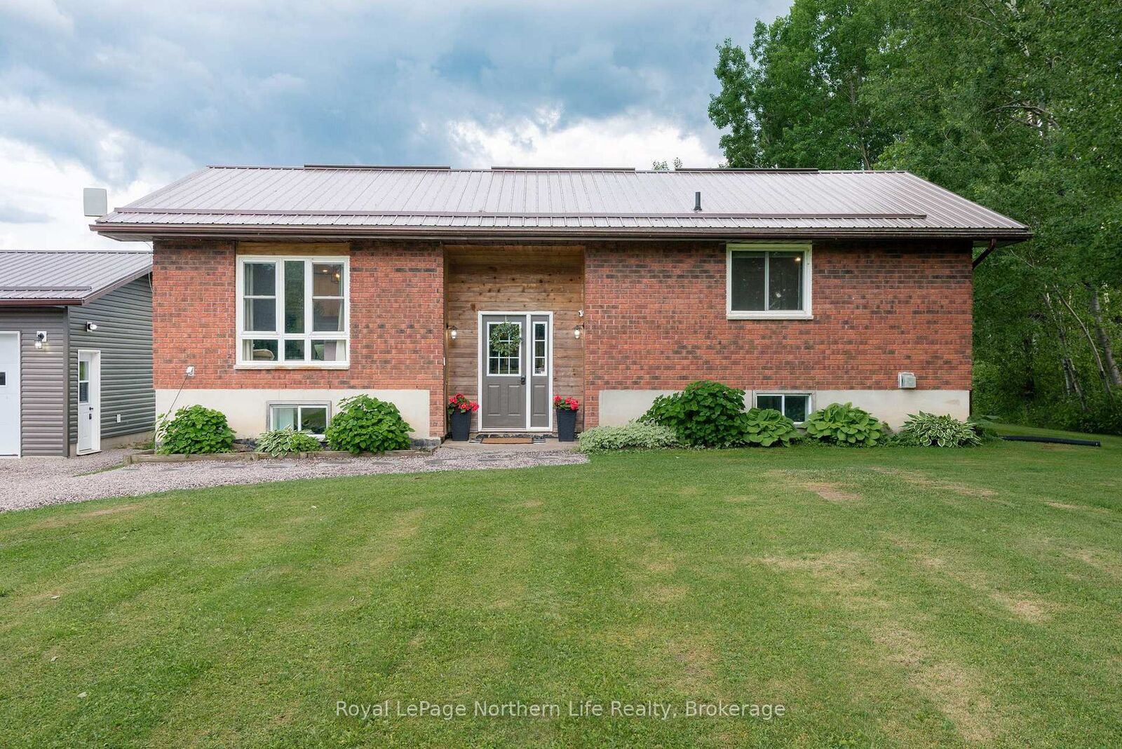 Property Photo:  989 Pioneer Road  ON P0H 1Z0 