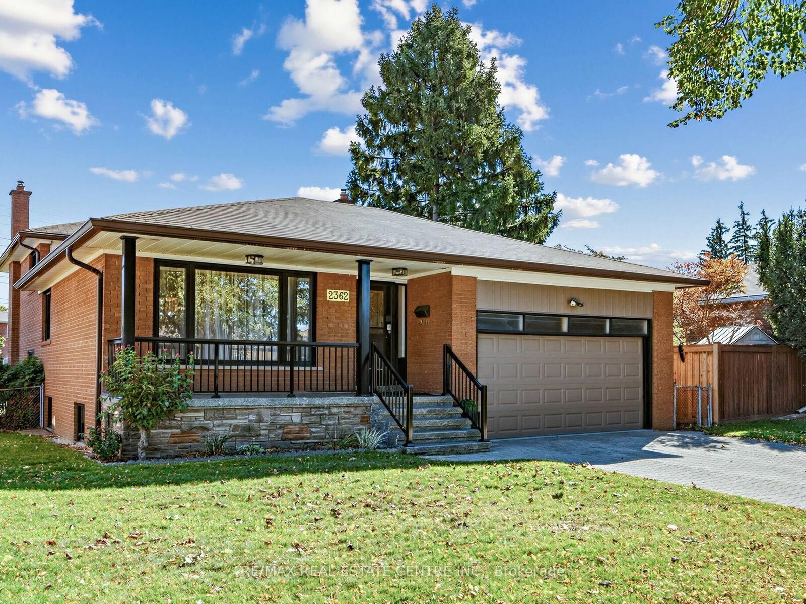Property Photo:  2362 Denise Road  ON L4X 1J4 