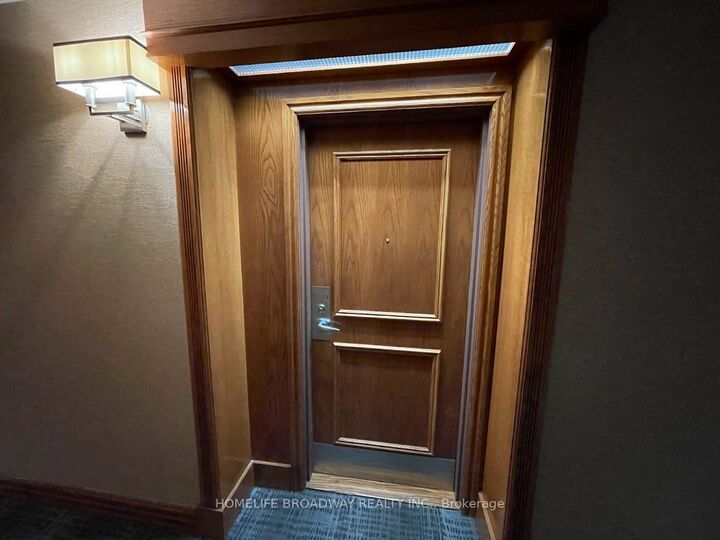 Property Photo:  23 Lorraine Drive 1209  ON M2N 6Z6 