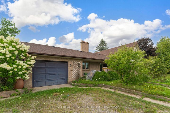 Property Photo: 8438 Hwy 7 N/A ON N0B 2K0