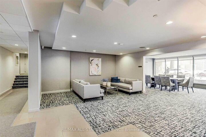 Photo de la propriété:  15 Maitland Place 2112  ON M4Y 2X3 