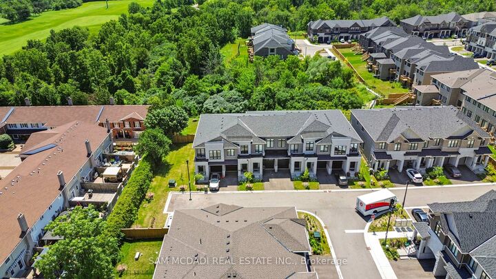 Property Photo:  2076 Coppenwood Common  ON L7P 0V8 