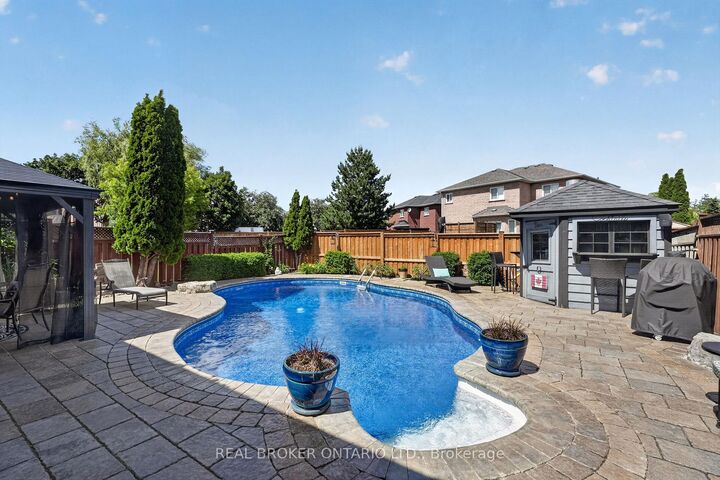 Property Photo:  74 Harley Avenue  ON L7G 5R8 