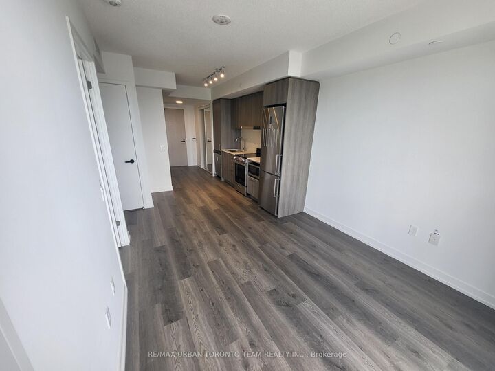 Property Photo:  195 Commerce Street 2608  ON L4K 0P9 