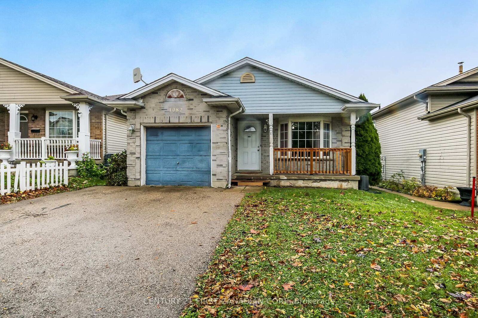 Property Photo:  1082 Farnsborough Crescent  ON N5V 4Y9 