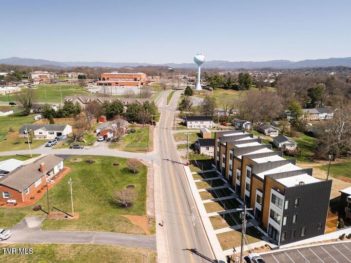 Property Photo:  1533 Pactolas Road 102  TN 37604 