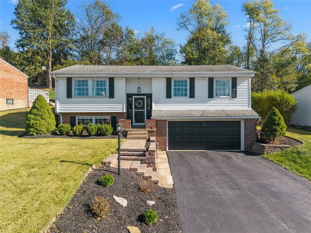 Property Photo:  2722 Sapling St  PA 15101 