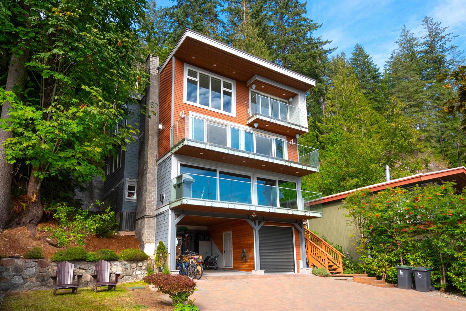 Property Photo: 2867 Panorama Drive BC V7G 1V7