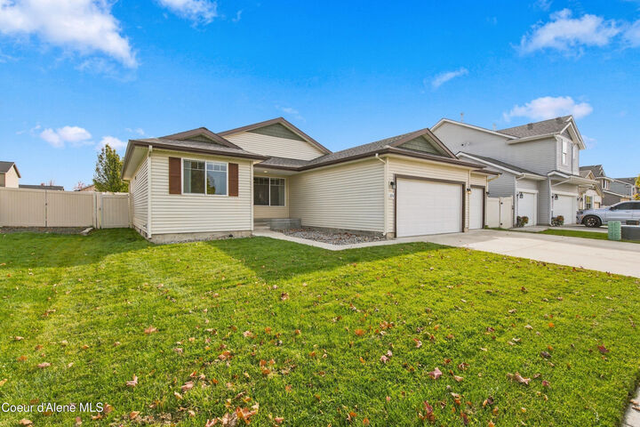 Property Photo:  1534 N Pyroclast St  ID 83854 