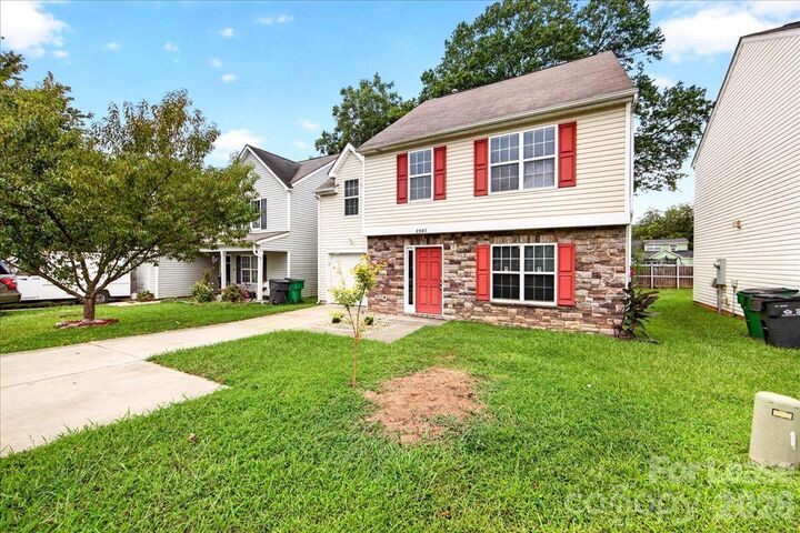 Property Photo: 2507 Anna Garrison Road NC 28206