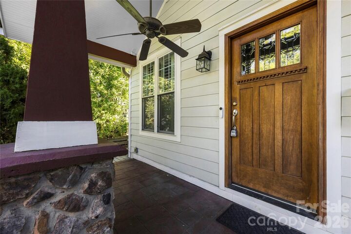 Property Photo:  1623 S Mint Street  NC 28203 