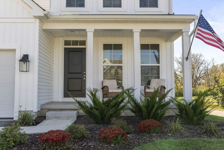 Property Photo:  395 Cherry Hills Road  OH 43116 