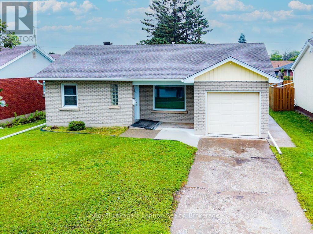 Property Photo:  356 Kingsway Avenue  ON P7E 2A5 