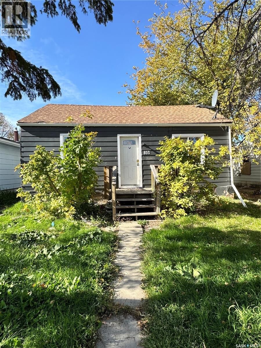 Photo de la propriété:  852 Retallack Street  SK S4T 2G8 