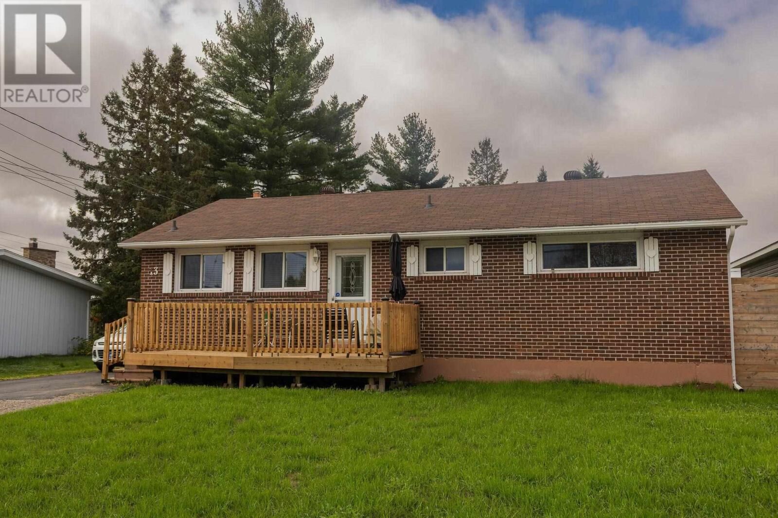 Property Photo:  13 Pentagon Blvd  ON P6B 5H9 