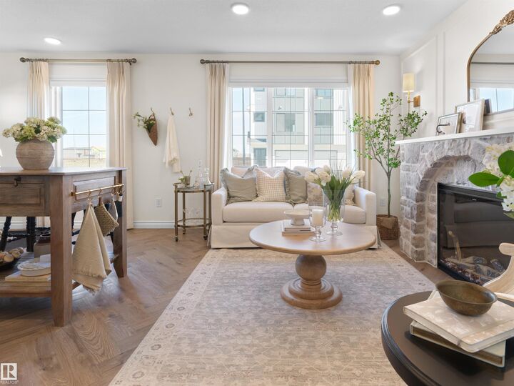 Property Photo:  4004 Savaryn Drive SW 39  AB T6X 1S6 