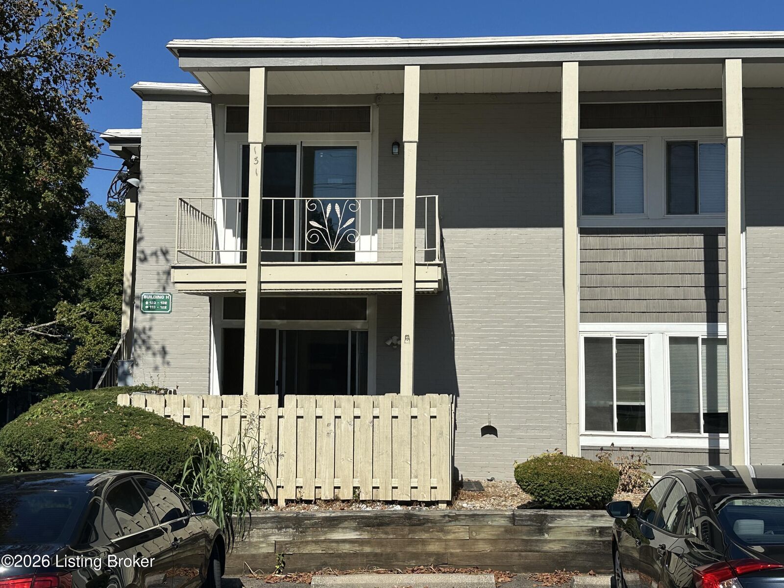 Property Photo:  1935 Gardiner Ln H 121  KY 40205 