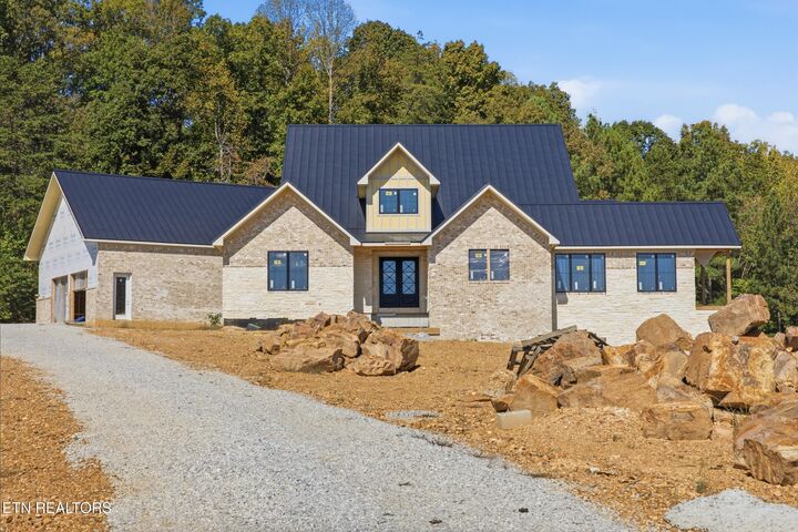 Property Photo:  325 Enclave Way  TN 37763 