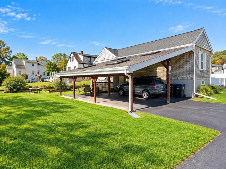 Property Photo: 1208 Garden Avenue PA 18103