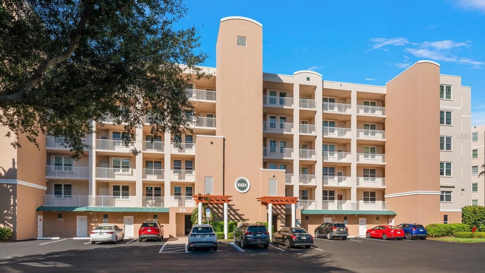 Property Photo:  6450 Shoreline Drive 9506  FL 33708 