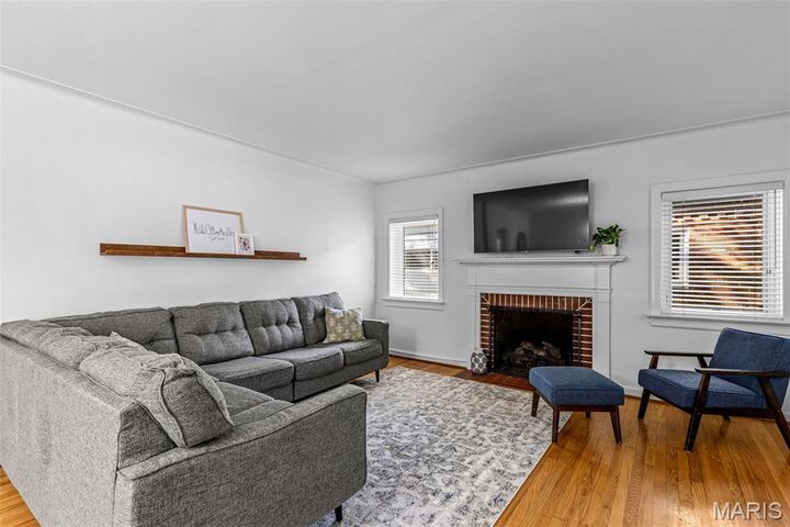 Property Photo: 7808 Garden Avenue MO 63119