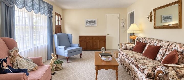 Property Photo:  704 5th St E  TN 38464 