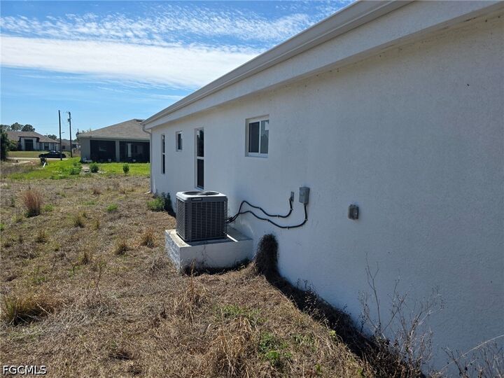 Property Photo: 2913 34th Street SW FL 33976