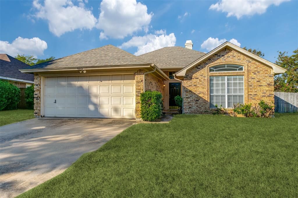 Property Photo:  9012 Topperwind Court  TX 76134 