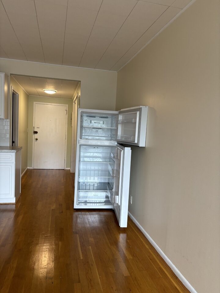 Property Photo:  22 Chestnut Place M4  MA 02445 