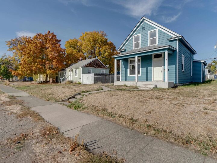 Property Photo:  1517 E Bridgeport Ave  WA 99207 