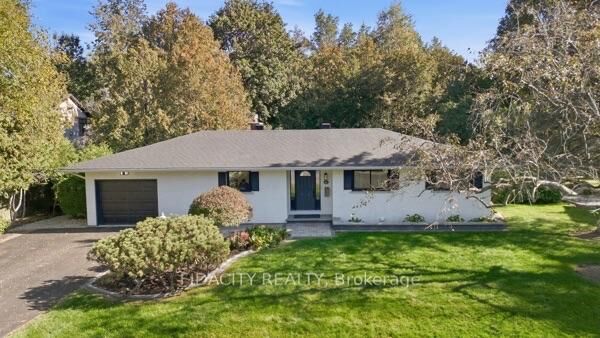 Property Photo: 36 Beverly Street ON K2S 0S2