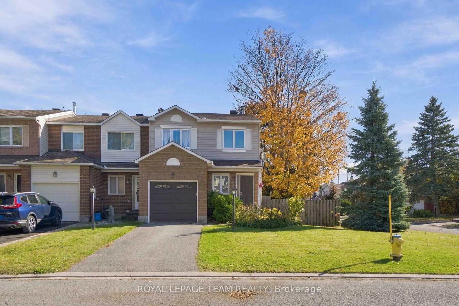 Property Photo:  62 Springwater Drive  ON K2M 1X6 