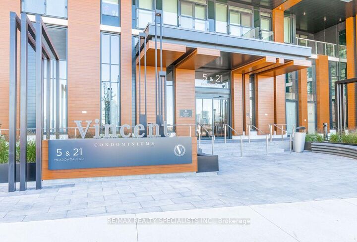 Property Photo:  21 Meadowdale Road 2407  ON L4K 0H6 